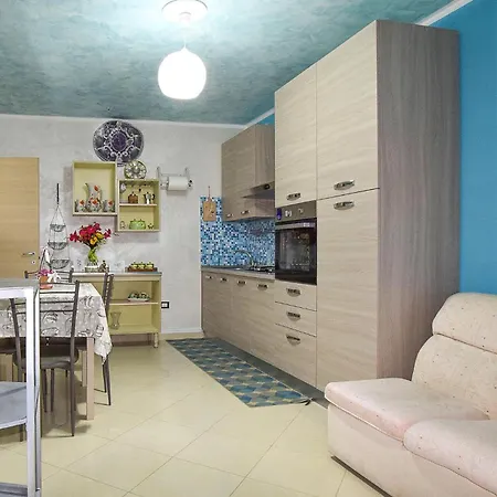 3 Bedroom Stunning In Roccaspinalveti Apartment